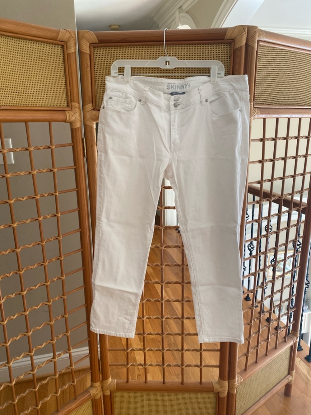 New York & Company White Skinny Jeans